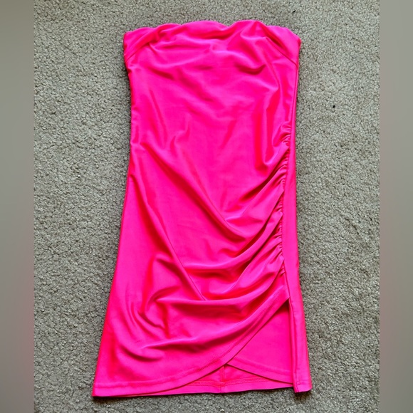 Forever 21 Dresses & Skirts - Forever 21 Hot Pink Strapless Mini Dress
